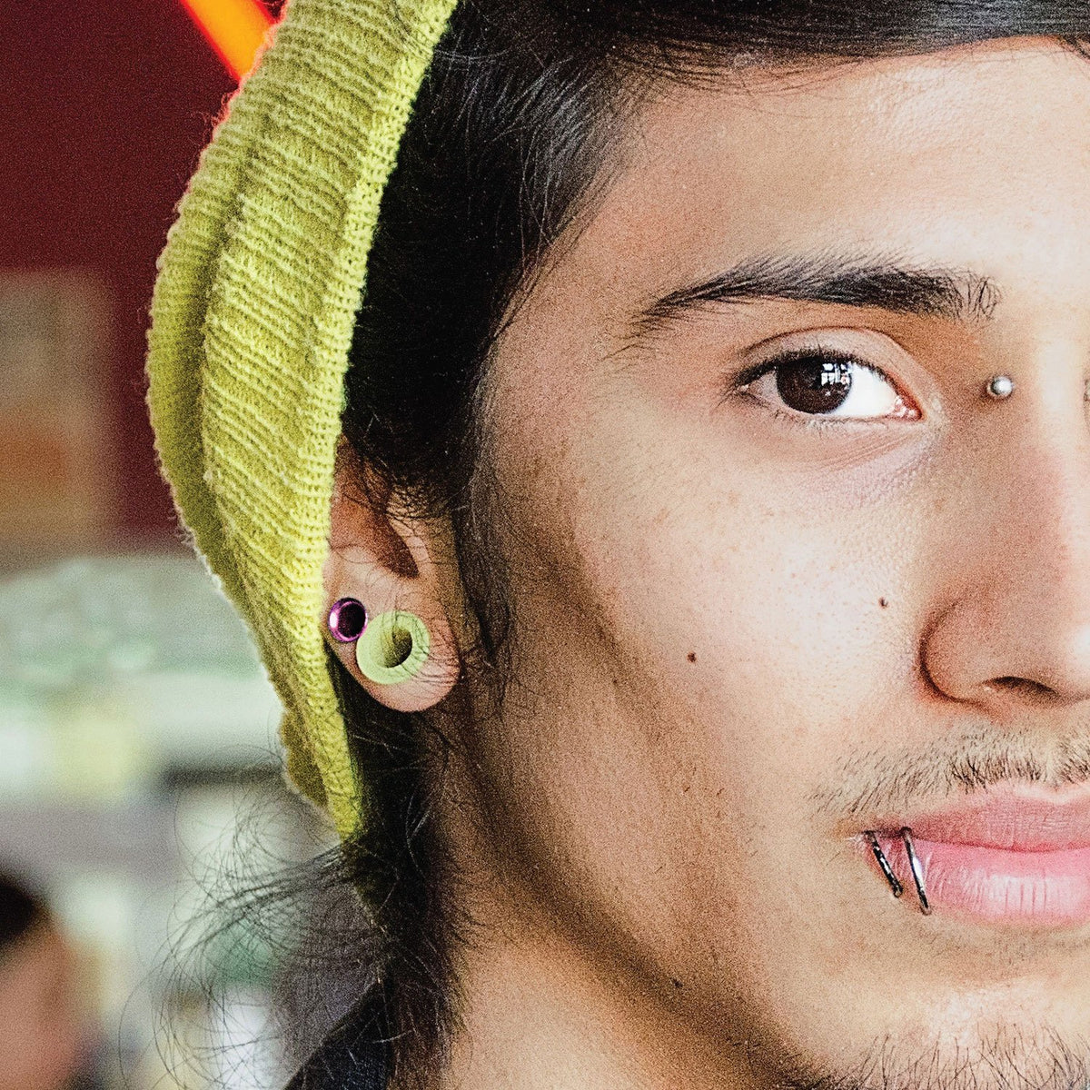 10g ear piercing